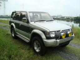 Used Mitsubishi PAJERO