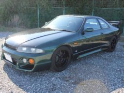 Used Nissan SKYLINE