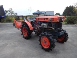 Used Kubota TRACTOR