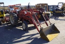 Used INTERNATIONAL HARVESTER TRACTOR