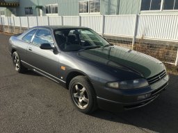 Used Nissan SKYLINE