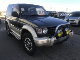 Used Mitsubishi PAJERO