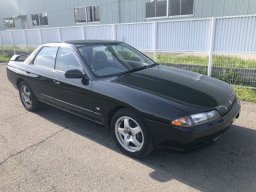 Used Nissan SKYLINE