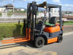 Used Toyota FORKLIFT