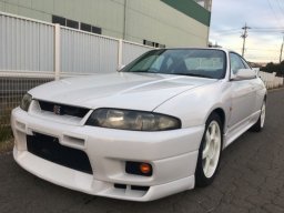 Used Nissan SKYLINE