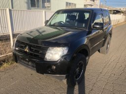 Used Mitsubishi PAJERO
