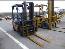 Used Toyota FORKLIFT