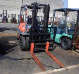 Used Toyota FORKLIFT