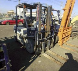 Used Komatsu 2.0TON FORKLIFT