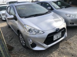 Used Toyota AQUA