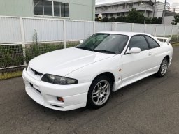 Used Nissan SKYLINE