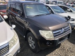 Used Mitsubishi PAJERO