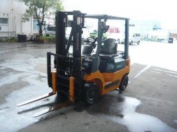 Used Toyota FORKLIFT