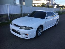 Used Nissan SKYLINE