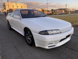 Used Nissan SKYLINE