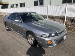 Used Nissan SKYLINE