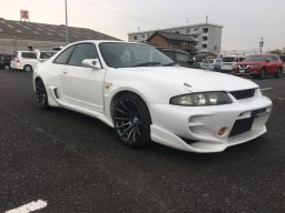 Used Nissan SKYLINE