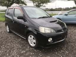 Used Daihatsu YRV