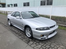 Used Nissan SKYLINE