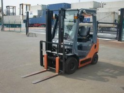 Used Toyota FORKLIFT