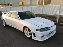 Used Nissan SKYLINE