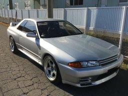 Used Nissan SKYLINE