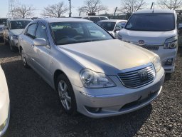 Used Toyota CROWN MAJESTA