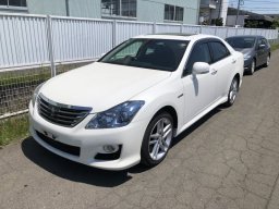 Used Toyota CROWN HYBRID
