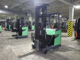Used Toyota FORKLIFT