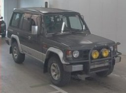 Used Mitsubishi PAJERO