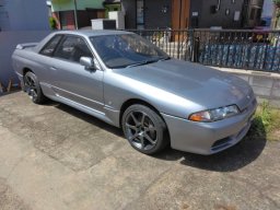 Used Nissan SKYLINE