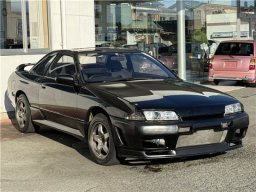 Used Nissan SKYLINE