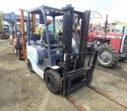 Used UNICARRIERS Forklift