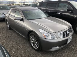 Used Nissan SKYLINE