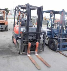 Used Toyota FORKLIFT