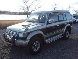 Used Mitsubishi PAJERO