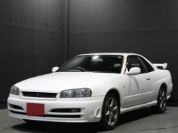Used Nissan SKYLINE