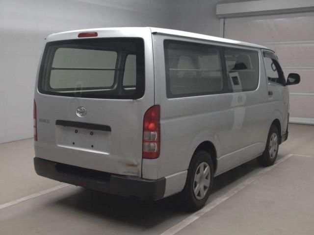 Toyota Хайс 2017