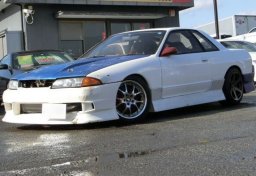 Used Nissan SKYLINE