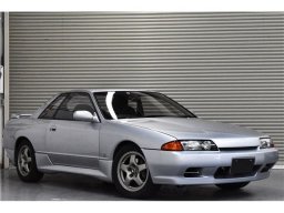 Used Nissan SKYLINE