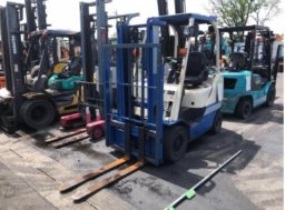 Used UNICARRIERS Forklift