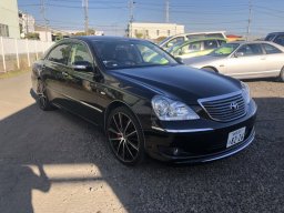 Used Toyota CROWN MAJESTA