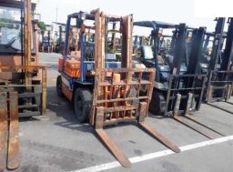 Used Toyota FORKLIFT