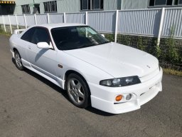 Used Nissan SKYLINE