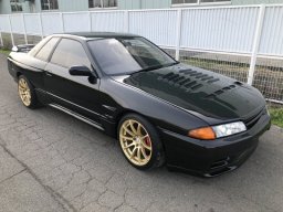 Used Nissan SKYLINE