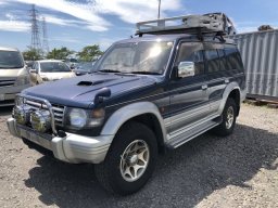 Used Mitsubishi PAJERO