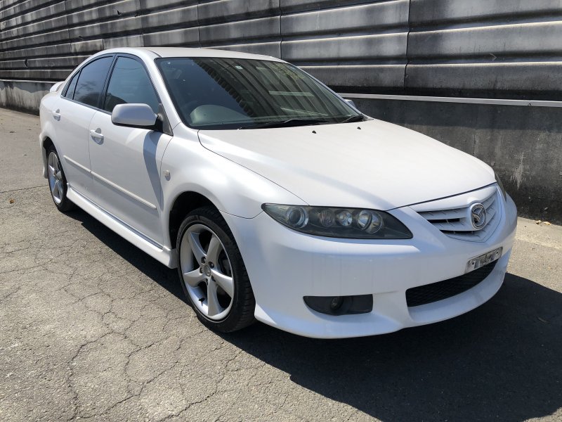 Mazda atenza 2003
