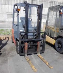 Used Toyota FORKLIFT