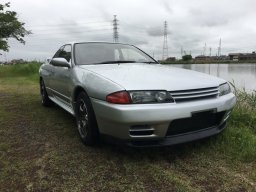 Used Nissan SKYLINE