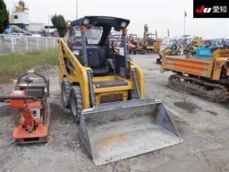 Used UNICARRIERS SKID STEER LOADER